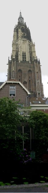 Looking towards the Nieuwe Kerk from the doorway of Voldersgracht no. 26 