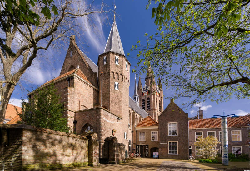 Het Prinsenhof, Delft (in the background the Oude Kerk)